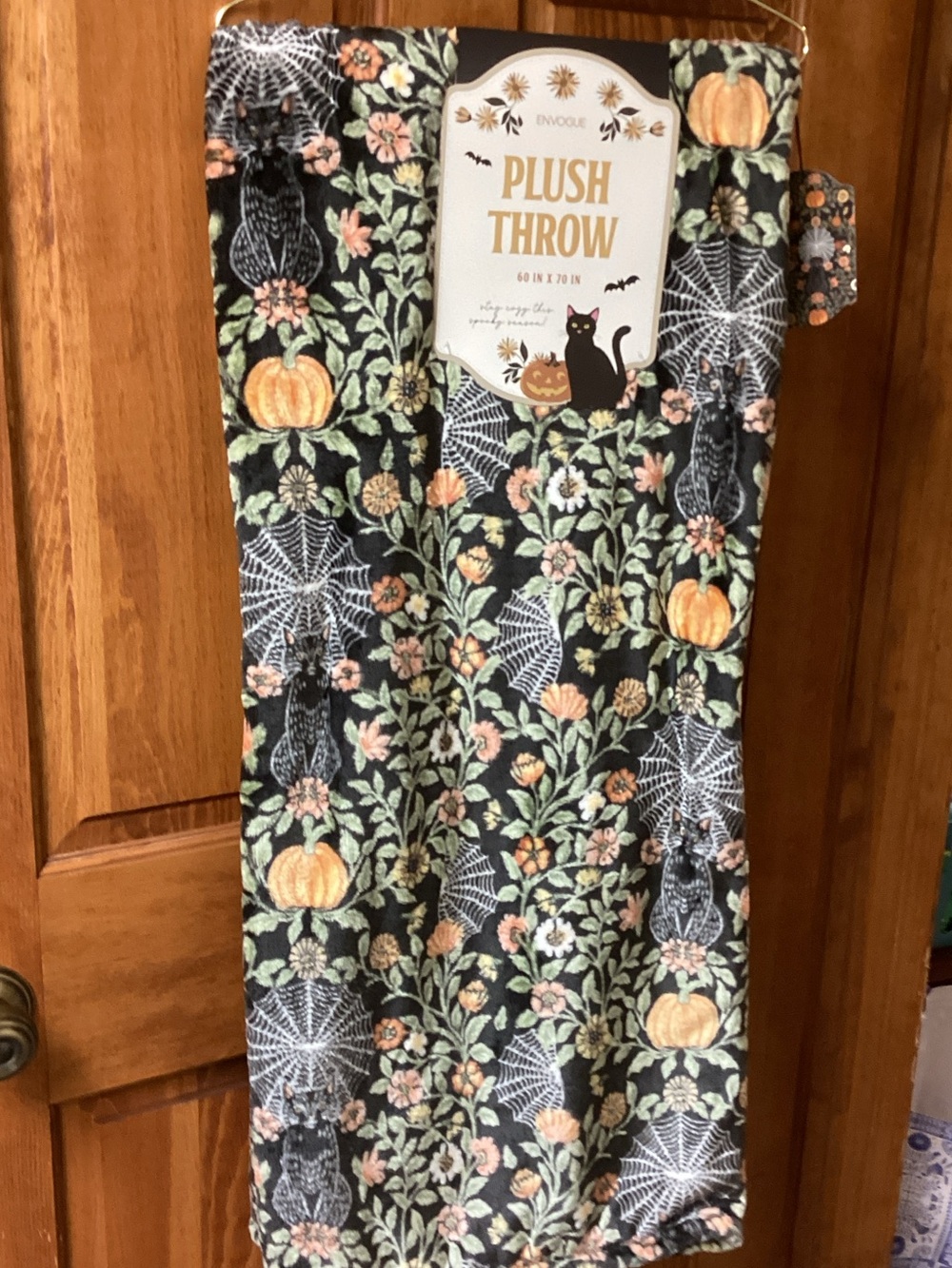Gorgeous Envogue  Plush Halloween Blanket